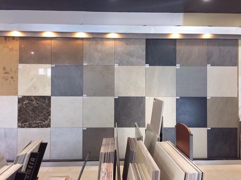 co-nen-op-chan-tuong-cau-thang-3